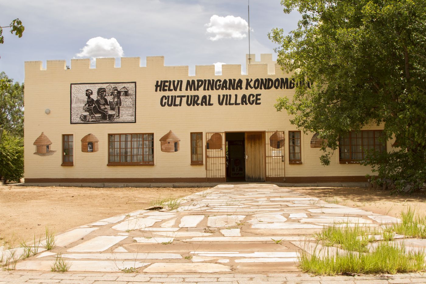 Helvi-Mpingana-Kondombolo-Cultural-Village